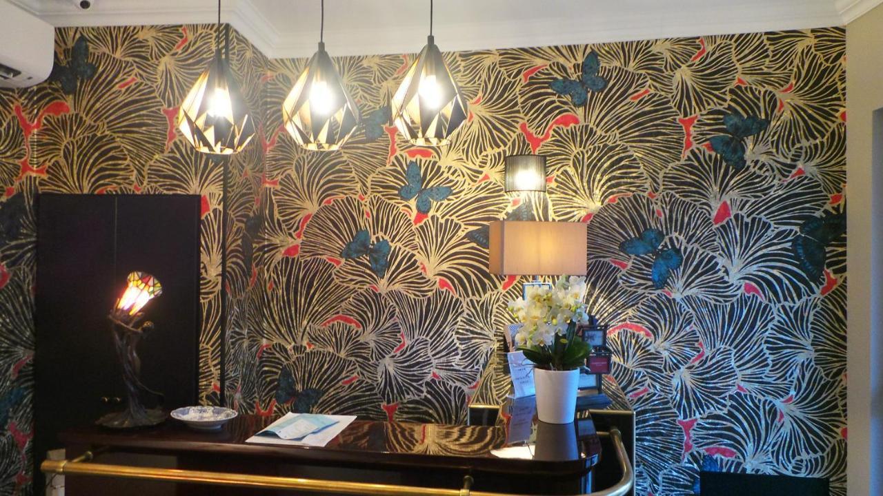Hotel Relais Du Postillon อองทีบส์ ภายนอก รูปภาพ
